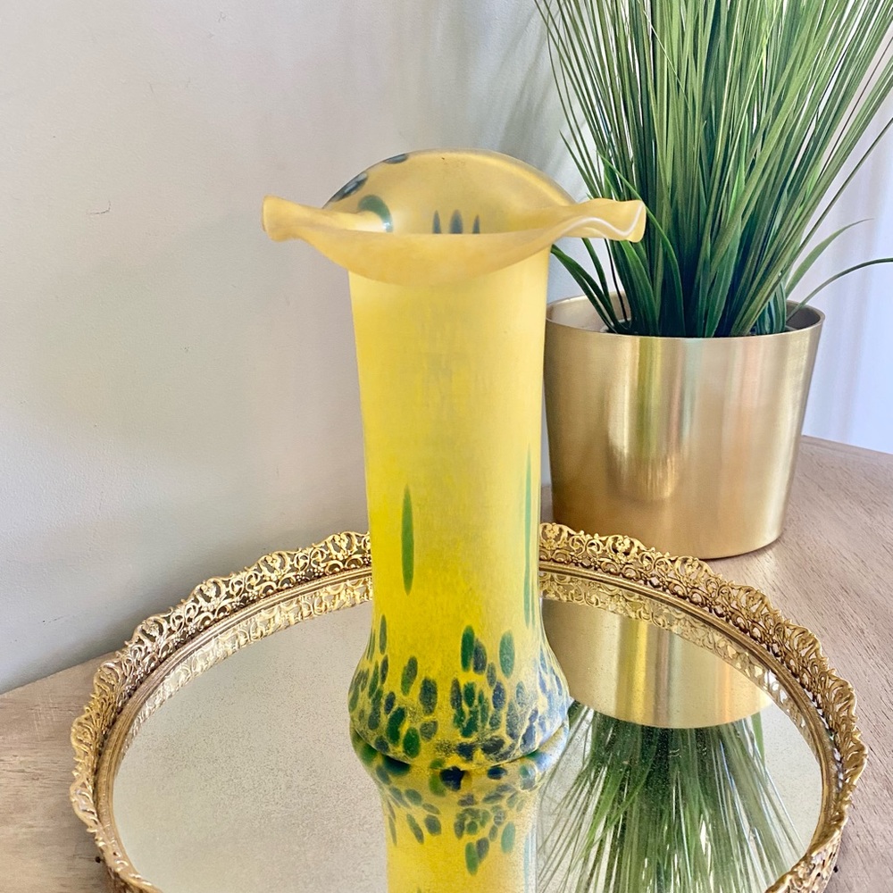 Yellow & Green Austrian Art Glass Jack-in-the-Pulpit Vase